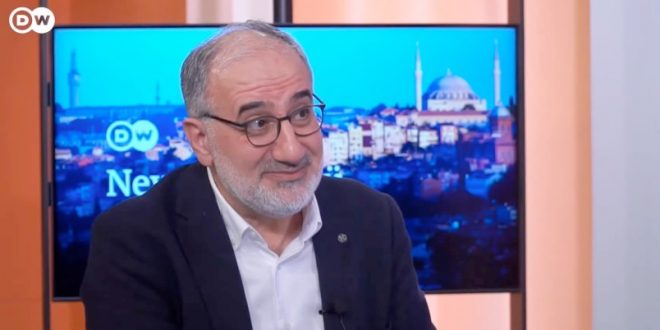 Mustafa İslamoğlu: Ayasofya'nın camiye çevrilmesi Kur'an'a aykırıdır