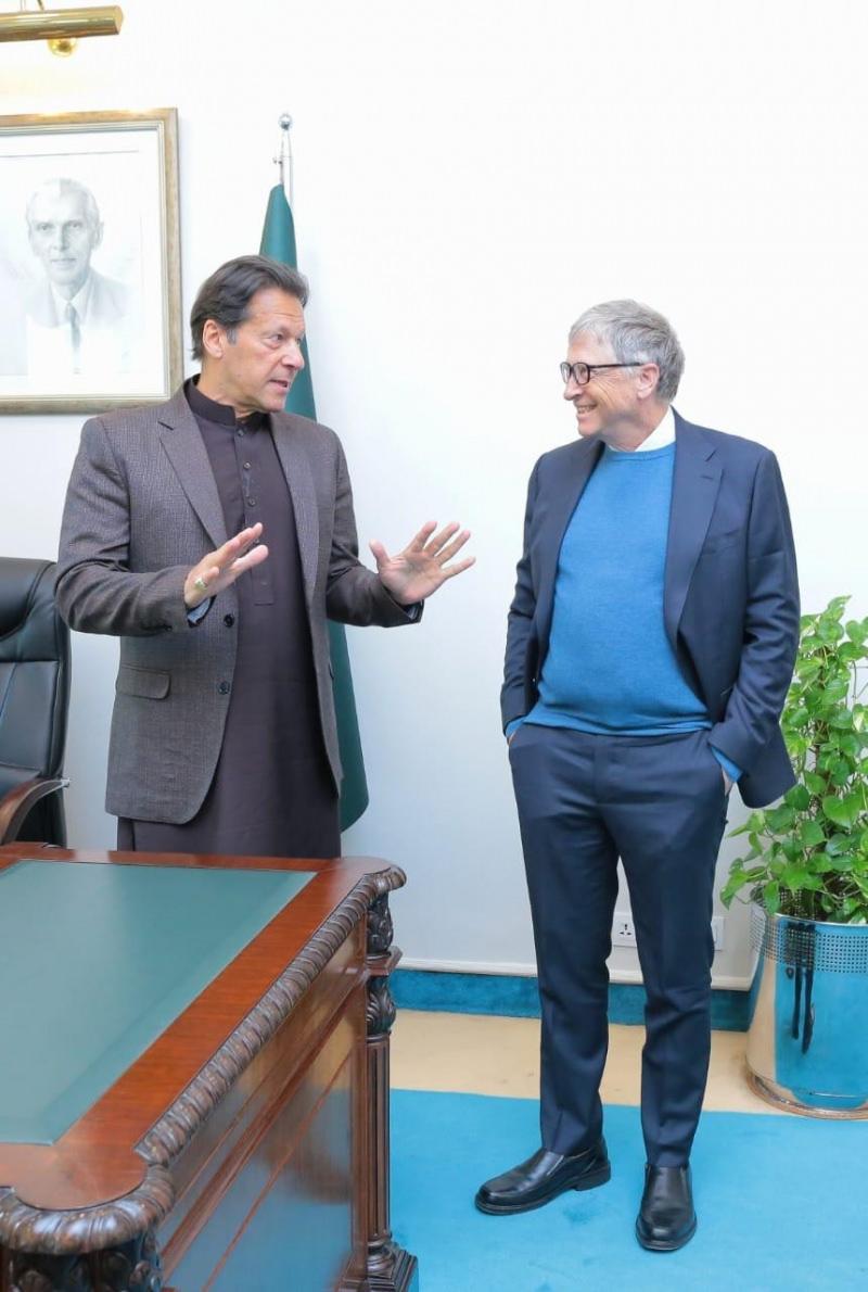 Pakistan Bill Gates'e devlet nişanı verdi!