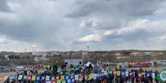 Diyarbakır'da rağbet görmeyen HDP mitingleri iptal etti!