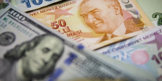 Dolar/TL 15'i test ediyor