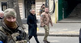 Bernard Henri Levy Ukrayna'da