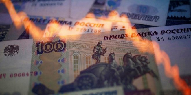 Rus rublesi Amerikan doları karşısında savaş öncesi seviyesine yükseldi