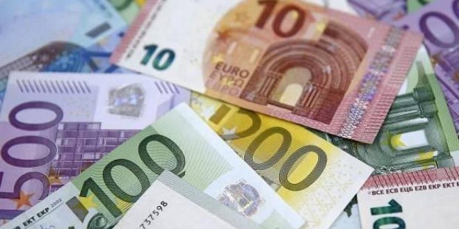 AB 36 milyar euro dış ticaret açığı verdi