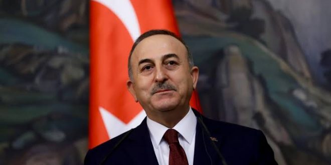 Mevlüt Çavuşoğlu: Putin ile Zelenskiy görüşmesine ev sahipliği yapabiliriz