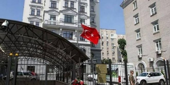 Türkiye Kiev Büyükelçiliği'ni kapattı