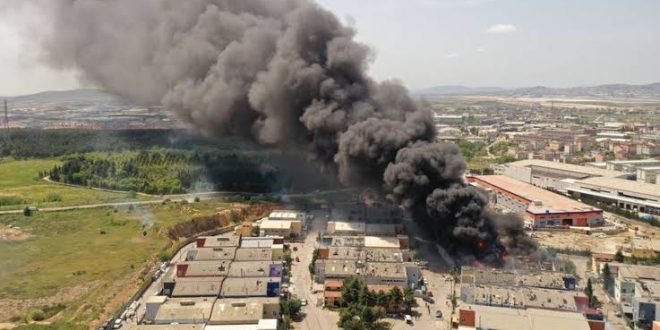 Boya fabrikasında büyük patlama: 3 işçi hayatını kaybetti