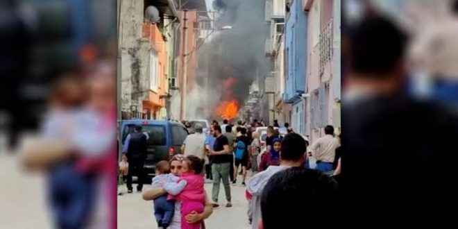 Bursa'da şok kaza! Eğitim uçağı mahalle arasına düştü: 2 ölü