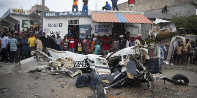 Haiti’de küçük uçak yola düştü: 5 kişi öldü