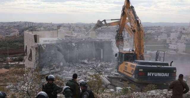 İsrail, ‘ölümcül saldırı düzenlemekle’ suçlanan bir Filistinlinin evini yıktı