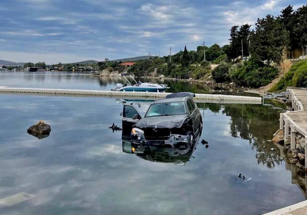 İzmir'de şaşkına çeviren kaza! Araç başka yerde ceset başka yerde bulundu!