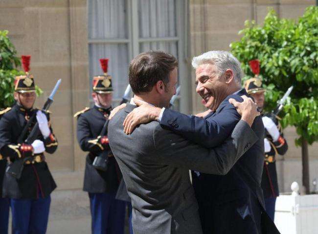 Macron ile Yair Lapid Paris'te İran meselesini görüştü!