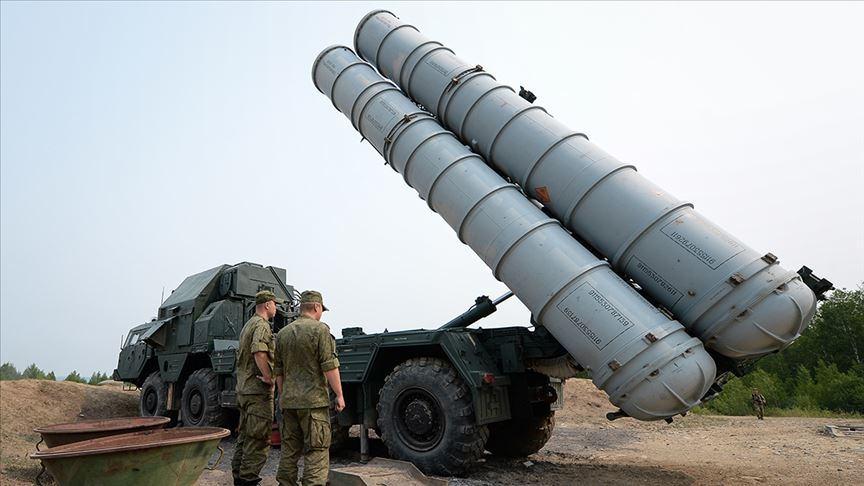 İngiltere: Rusya kara hedefleri için S-300 ve S-400'lerini kullanıyor