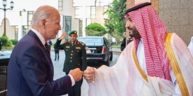 Biden Suudi sarayında prens Salman ile görüştü