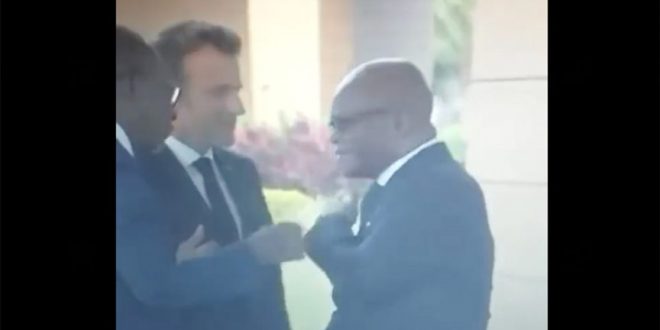 Macron omuzuna dokununca temizlemişti; Beninli Bakan'dan açıklama