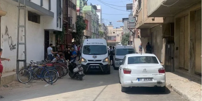 Adana'da motosikletli şüpheliler sokak ortasında mermi yağdırdı!