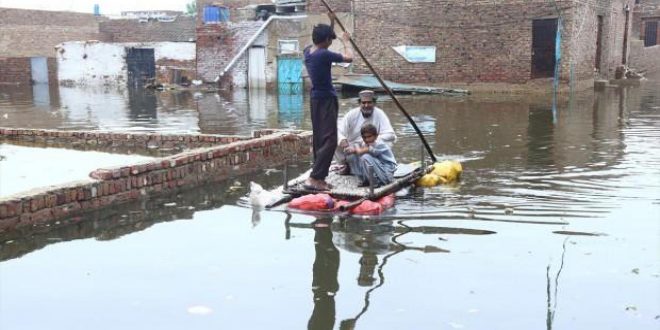 Pakistan'da şiddetli yağışlar can aldı: 15 kişi öldü