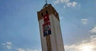 Tunus'ta minarelere darbeci lider Said'in posterleri asıldı