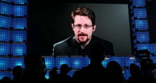 Putin, CIA ajanı Edward Snowden'a vatandaşlık verdi