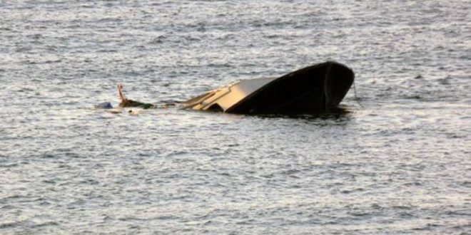 Göçmenleri taşıyan tekne battı, 15 kişi öldü