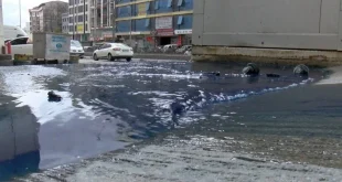 İstanbul'da sokaklar mavi renge boyandı!