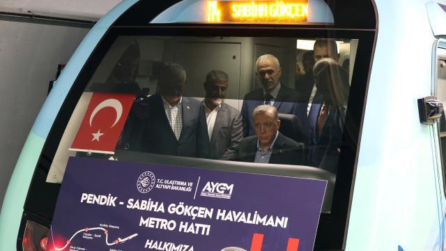 Erdoğan: Bu İstanbul'un belediye başkanı ne iş yapar?