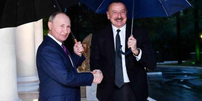 Aliyev Soçi'de Putin'le görüştü