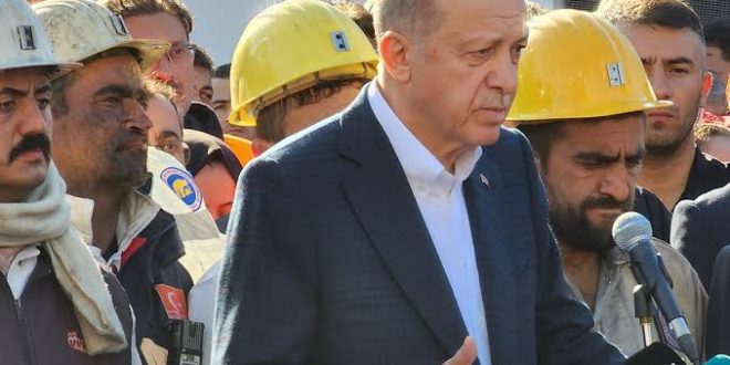 Cumhurbaşkanı Erdoğan Bartın'da incelemelerde bulundu! Hayatını kaybedenlerin ailelerine destek sözü verdi