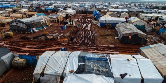 Esed rejimi sivillere yaşam hakkı tanımıyor: Kampı füze ile vurdular