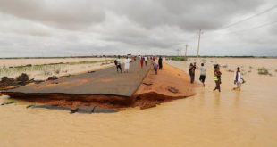 Güney Sudan'da seller yüz binlerce kişiyi evsiz bıraktı