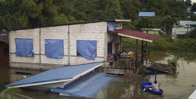 Tayland'da şiddetli yağışlar sonrası sel meydana geldi!