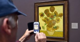 Van Gogh'un tablosu protestocuların çorbasının hedefi oldu