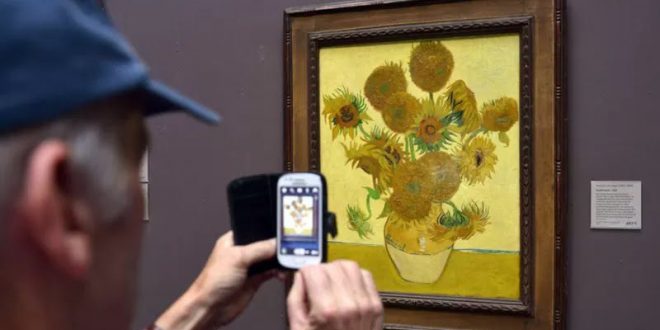 Van Gogh'un tablosu protestocuların çorbasının hedefi oldu