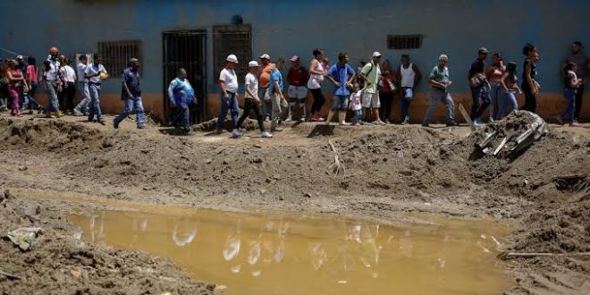 Venezuela'yı vuran heyelanda bilanço ağırlaşıyor!