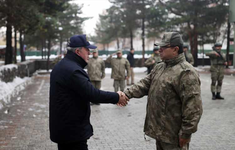 Erdoğan, sahadaki birlik komutanlarına hitap etti