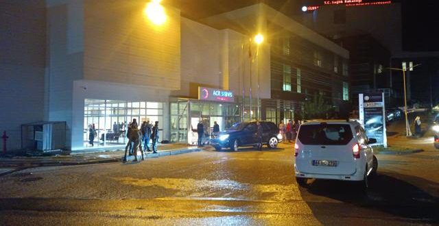 Diyarbakır'da güvenlik güçlerini taşıyan otobüs devrildi