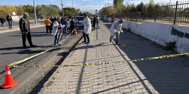 Liseli genç bıçaklı kavgada hayatını kaybetti!