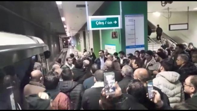 İstanbul'da metro arızası!