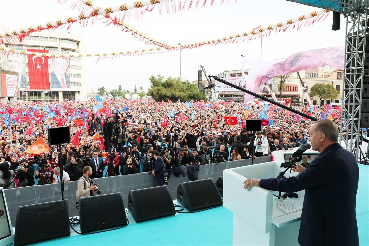 Erdoğan'dan veda mesajı: Bayrağı gençlerimize teslim edeceğiz!