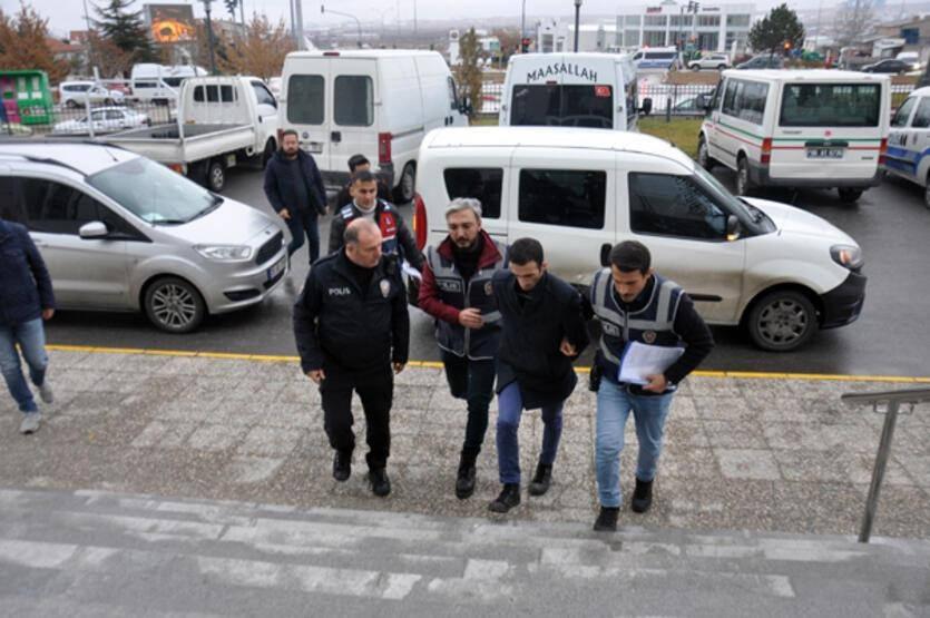 Karaman'da kadınlara odunla saldıran kişi yakalandı!