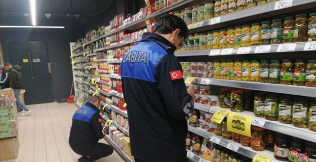 Marketlerde fahiş fiyat denetimleri devam ediyor