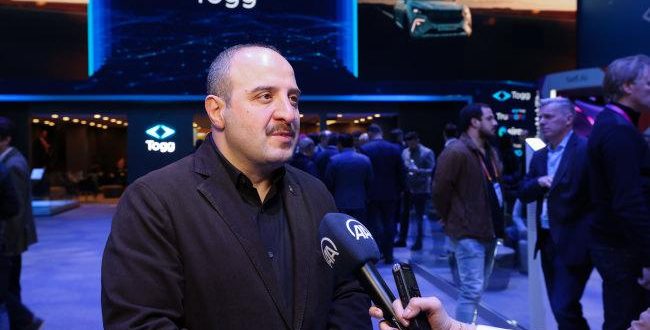 Bakan Varank: Tesla Türkiye'ye girmek istiyor