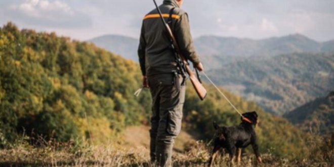 ABD'de tüfeğin tetiğine basan köpek sahibini öldürdü