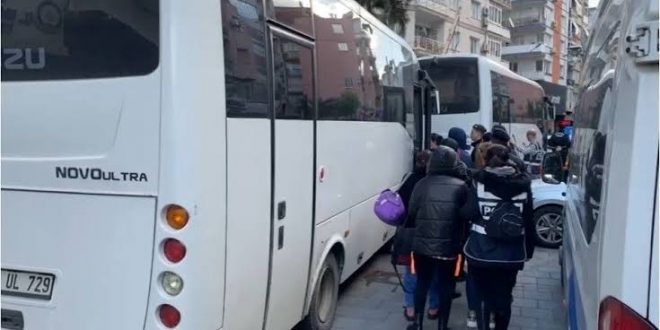 İzmir merkezli sahte engelli raporu operasyonunda 21 şüpheliye tutuklama