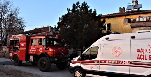 Karısıyla tartışan adam evi ateşe verdi