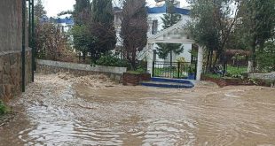 Muğla'da sağanak yağış yaşamı olumsuz etkiledi