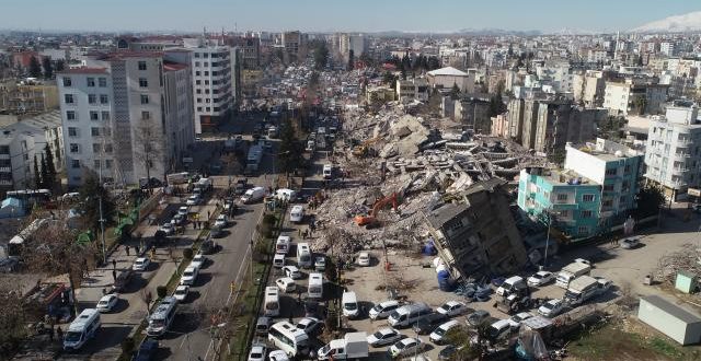 AFAD depremzedelerin bulundukları illerden tahliyesine ilişkin açıklamada bulundu