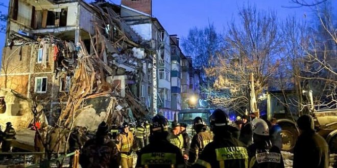 Rusya'da bir binada doğalgaz patladı, ölü ve yaralılar var!