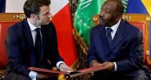 Afrika turuna çıkan Macron, Gabon'a geldi!