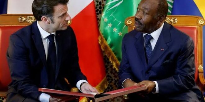 Afrika turuna çıkan Macron, Gabon'a geldi!