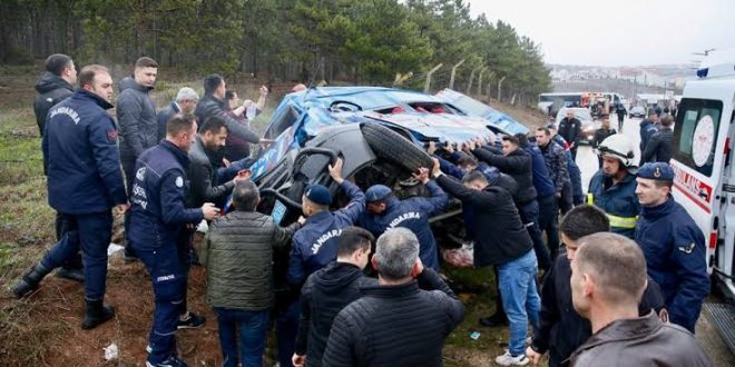 Eskişehir'de zincirleme kaza: Çok sayıda asker yaralandı!